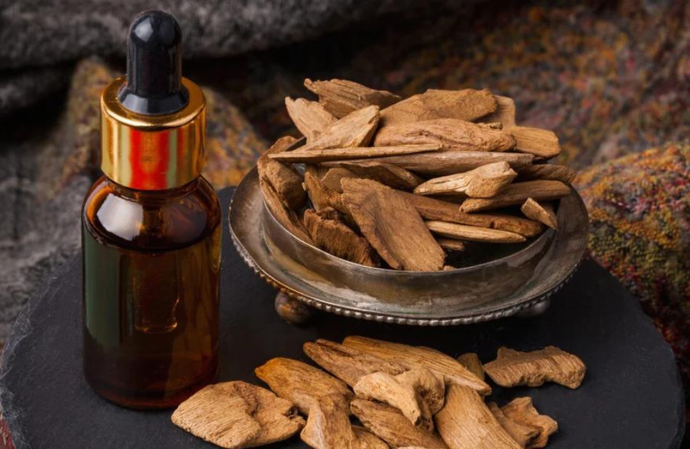 agarwood oil, agar agar, mood, essential oil