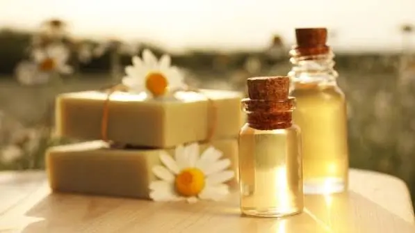 How to Choose Essential Oils for Different Soap-Making Methods