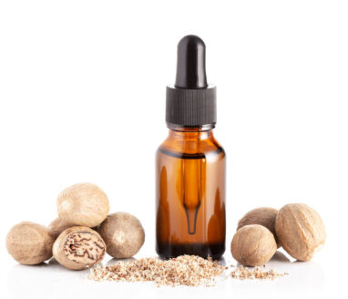nutmeg essential oil, nutmeg essential oil supplier, myristica fragrans essential oil manufacturer, nutmeg oil uses in various industry, what nutmeg oil use for?, fresh nutmeg, whole nutmeg, nutmeg powder, organic nutmeg, Freshly Grated Nutmeg Oil