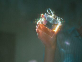 agarwood, agarwood oil, perfume, fragrance